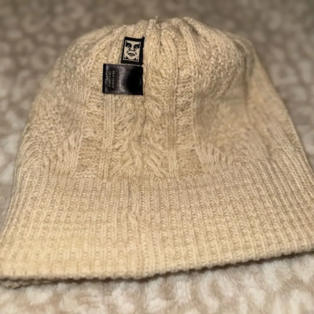 Knitted PomPom Beanie